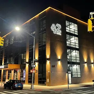 42 Williamsburg **** ניו יורק