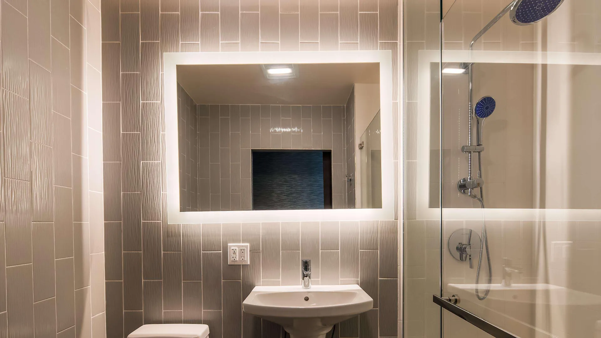 Glo Best Western Brooklyn Nyc New York United States