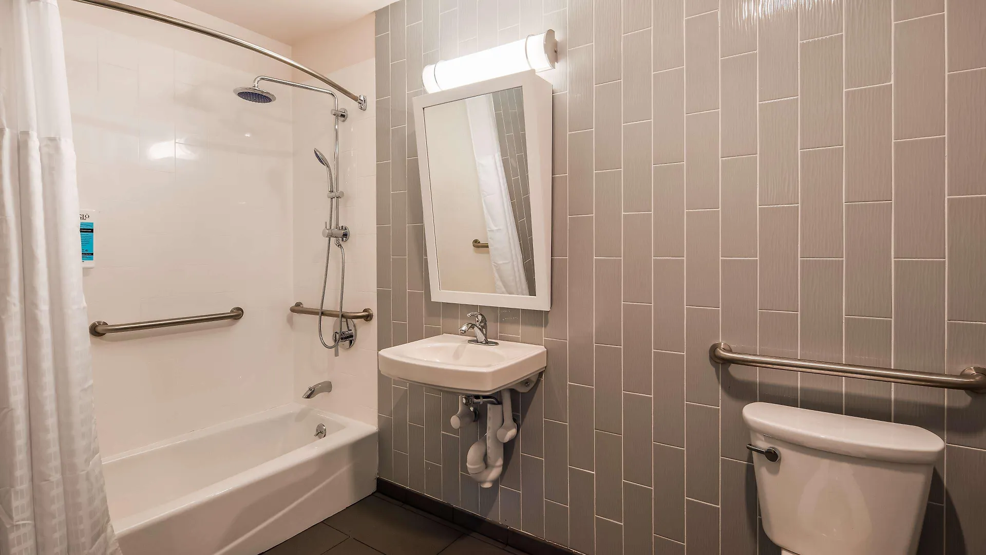 *** Hotel Glo Best Western Brooklyn Nyc New York United States