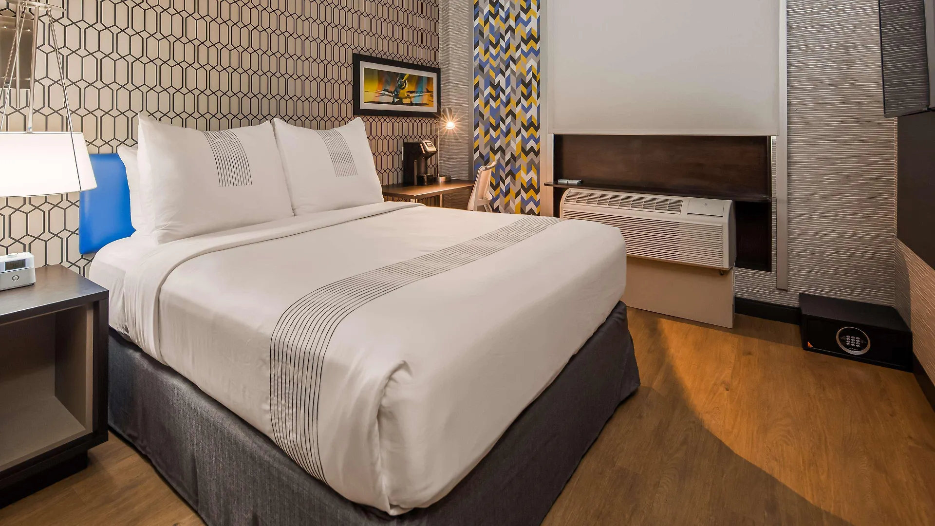 Glo Best Western Brooklyn Nyc New York