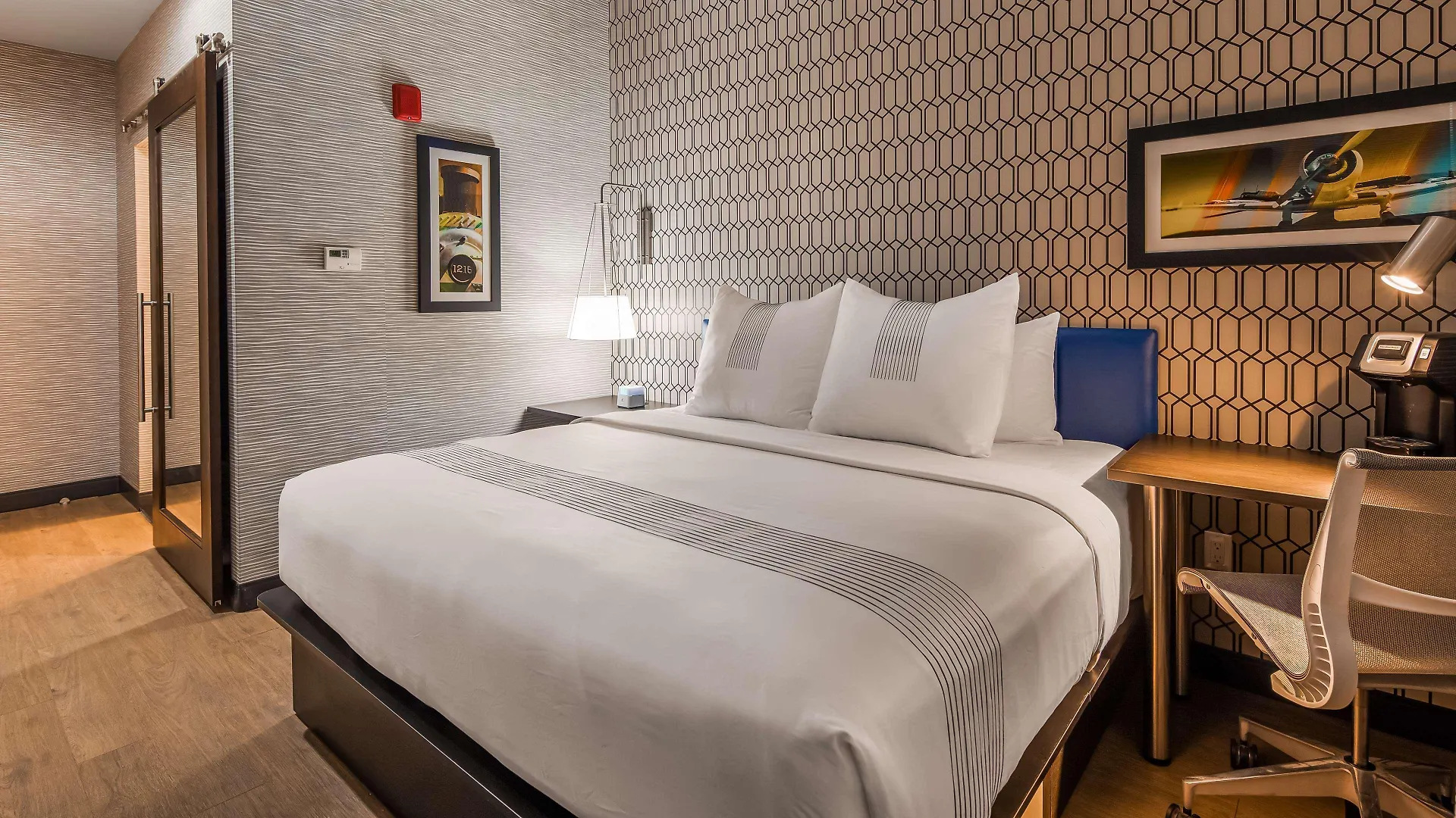 Glo Best Western Brooklyn Nyc New York 3*,