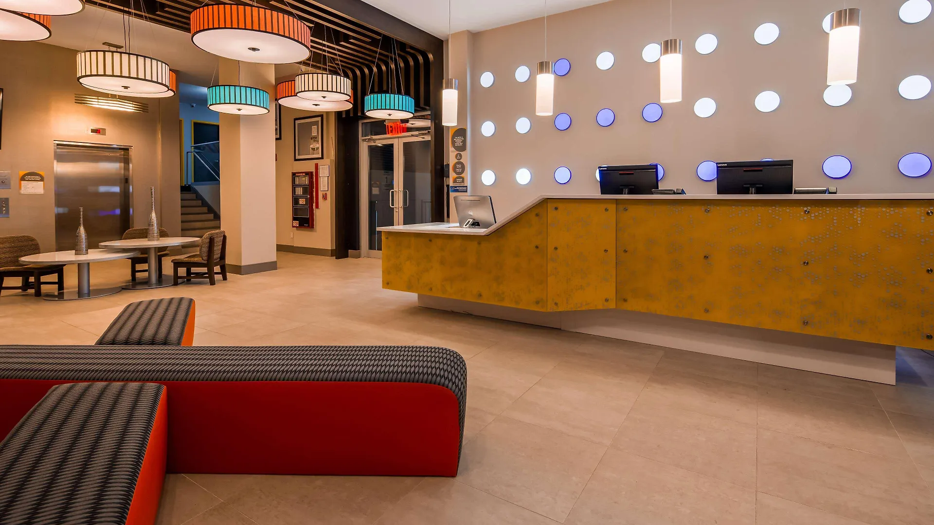 Glo Best Western Brooklyn Nyc New York Hotel