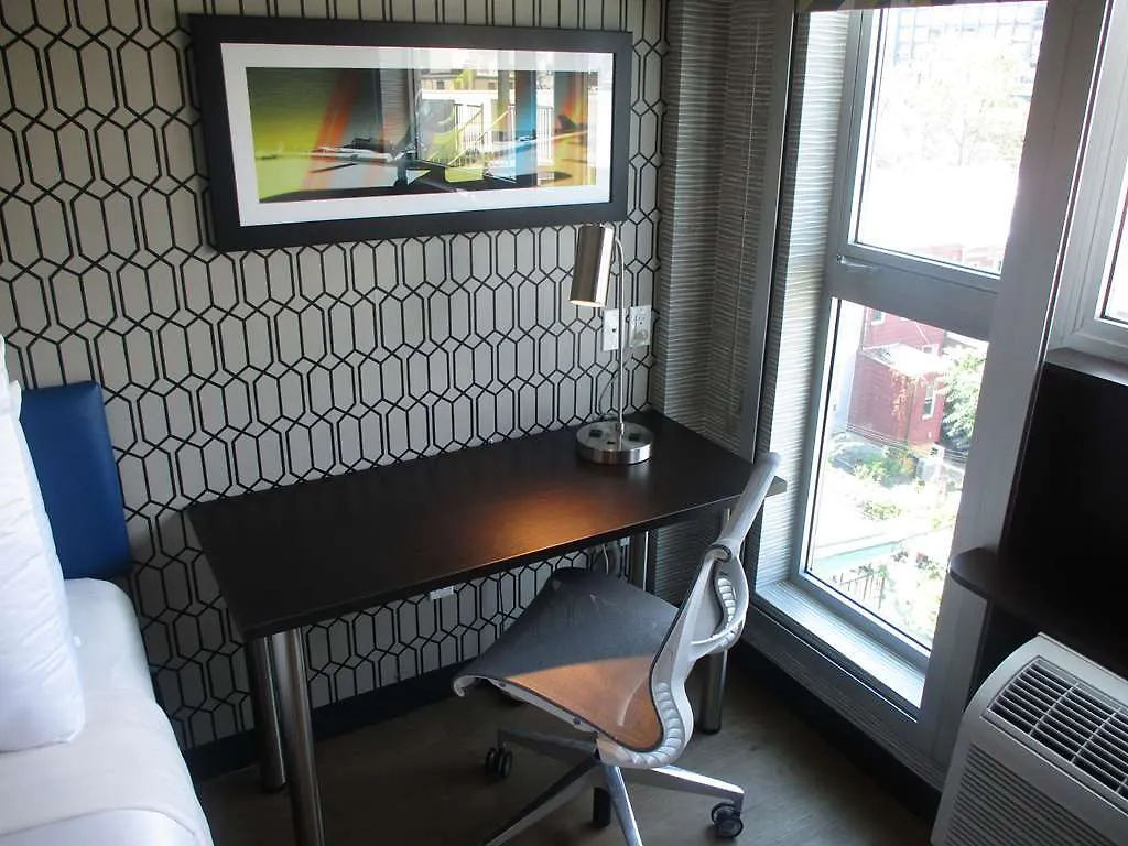 Glo Best Western Brooklyn Nyc New York United States