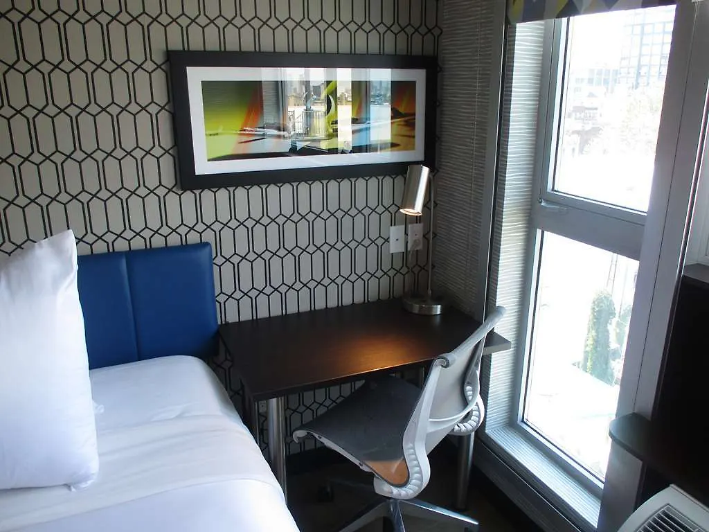 Hotel Glo Best Western Brooklyn Nyc New York